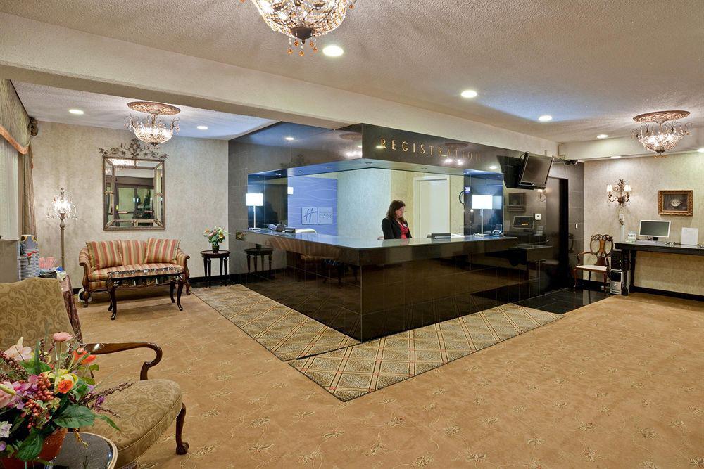 Holiday Inn Express Detroit-Birmingham By Ihg Interior photo