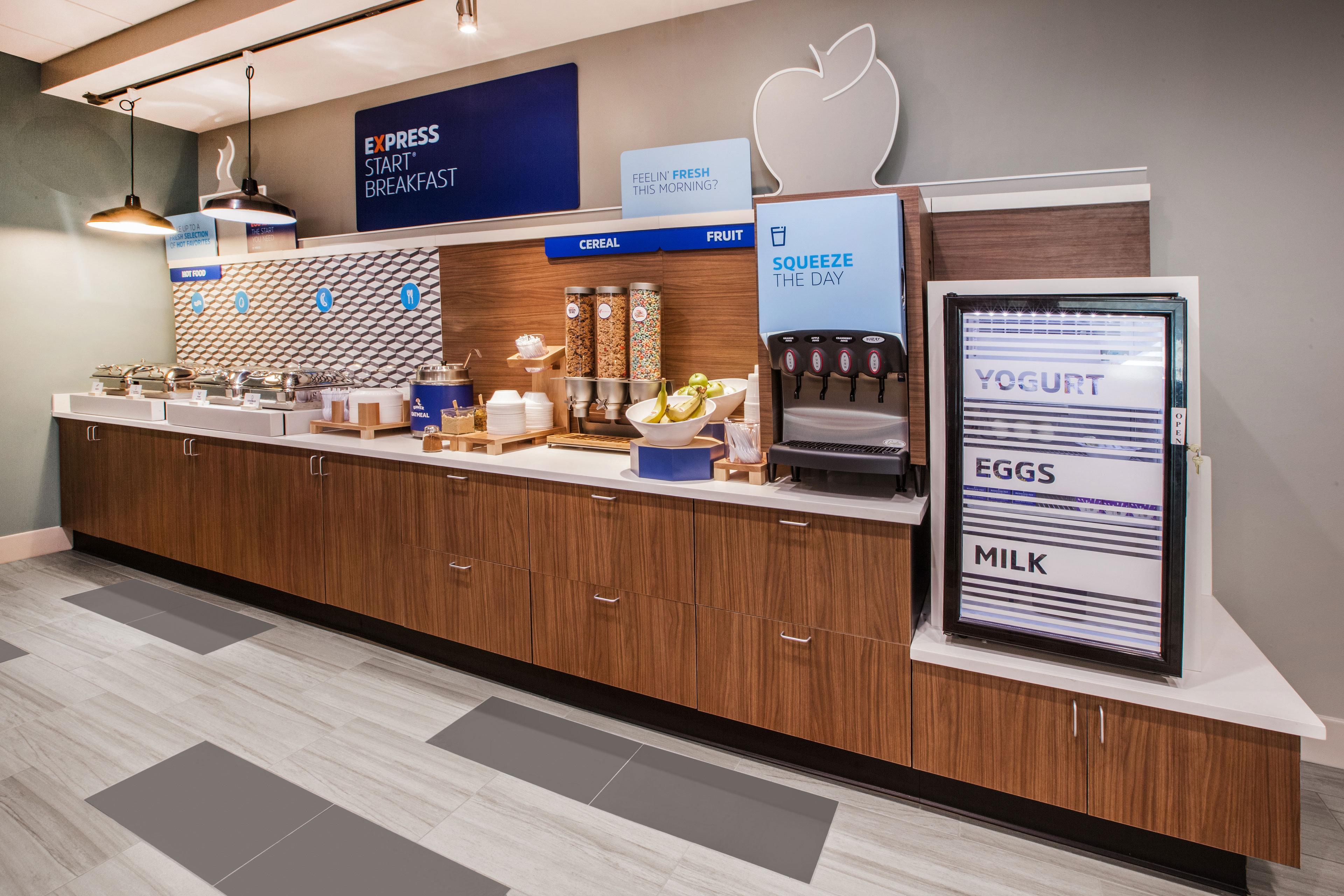 Holiday Inn Express Detroit-Birmingham By Ihg Exterior photo